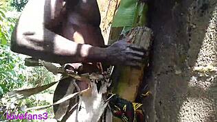 Bemutatom a legforróbb szexshow-t érett fickókkal nagy farkakkal és játékokkal