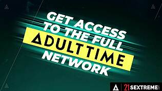 21 Sextreme - Cycata Dojrzała Lesbijka Pieści Słodką Zazie Skymm