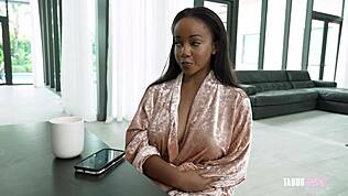 Nem hiszem el, mostohaanya hagyta, hogy seggbe basszam szakítás után - Lili Starfire