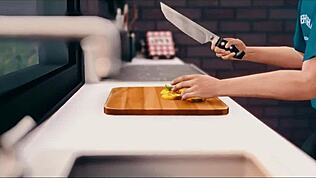 Non riesco a smettere di pensare all'educazione taboo con papà, mi sento così combattuta ed eccitata