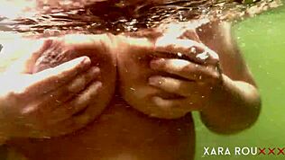 Un necunoscut m-a văzut goală în râu și m-a futut tare!