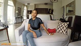 Vau lepa črna punca postane divja na modnem kastinga!