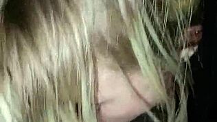 Seksi punca sesa kurac v tovornjaku