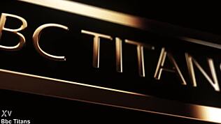 Amico, questa italiana col culo grosso è stata sbattuta da un gangbang BBC