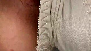 Chillailua vietnamilaisen tyttöystävän kanssa intiimissä hauskanpidossa