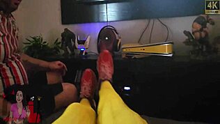 Min cuckold merket ikke at jeg kom hjem sent fra treninga med en creampie-overraskelse han må rense opp