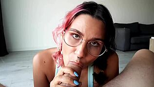 Hej, chceš vidět, jak slintám na tomhle obrovském ptáku pro divokou felaci?