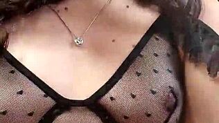 Chystám se a jsem nadržená, kdo mě chce šukat do prdele a stříkat dovnitř