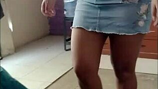 Sol, latina virgem gostosa, adora minissaia e salto alto