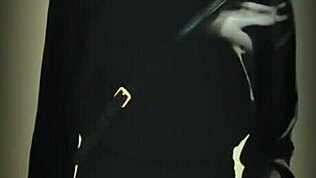 Ladyboy šokuje odvážnym výstrelom v verejnom mieste. Scéna okamžite obracia hlavy.