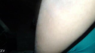 Hun sier, fikk nye bukser og body, prøver på stram lycra