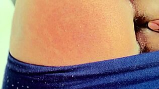 Μισλίλι λέει, δες το μεγάλο μου κώλο να παίρνει αυτό το δίλντο στον κώλο μου.