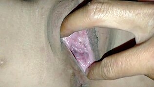 哇，这性感老师紧湿小穴急需内射！😍