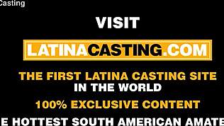 Plachá drobná Latina hledá práci a skončí u divokého análního dobrodružství