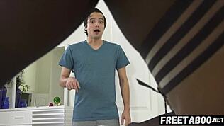 Šukej mě první, než si vezmeš mou nevlastní dceru, svůdná macecha láká kluka