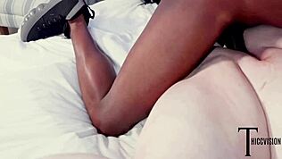 SSBBW Julie Ginger con nalgas rebotando en BBC enorme 😍