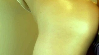 Üvey kız kardeşimi neden sürekli köpek stili sikiyorum?