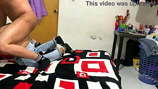 Голямоцица мадама се наслаждава да гледа перверзни мъже с играчки в POV