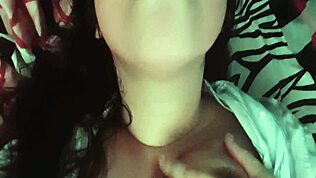 Mamuśka z wielkimi cyckami ostro wyruchana w dupę 😩