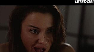 קליה גולטייה וסנדרה ולנס חוקרות תשוקות לסביות עמוקות עם ליקוקים אינטנסיביים