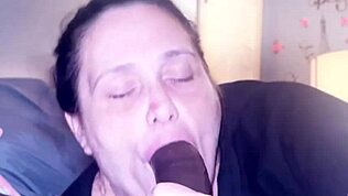 Dusila som sa na jeho veľkom kokote pri interraciálnom lízaní gulí