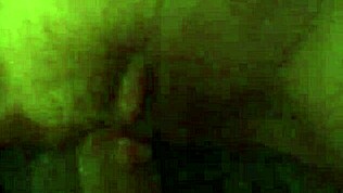 Noche de viernes se convierte en acción salvaje con amateur embarazada