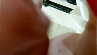 サテン赤ドレス着たフランス素人フェラ喉奥＆騎乗位バックで淫語連発