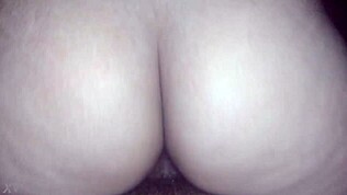 Dus, ik neukte mijn vriendin, deze jonge 18+ tiener met strakke kut, en haar vriendin deed mee voor wat hardcore actie