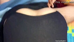 हॉट इंडियन देसि वाइफ लवर के साथ गर्मी भरा सेशन का मजा लेती है