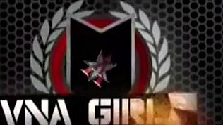 Големи цици Julia Ann търка мократа си путка силно и бързо!