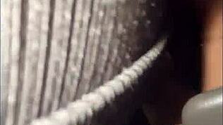 Καβαλάω το μεγάλο του πουστά στο αυτοκίνητο