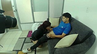 両親が買い物中に義妹をヤッてる