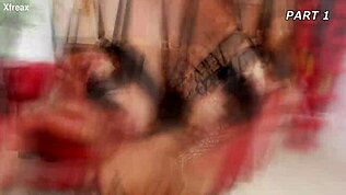 Stacy Bloom ή Megan Venturi; Ποια Αντέχει Καλύτερα το BWC Αναλ Φιστίνγκ με Χάσματα και Παιχνίδι Ούρων;