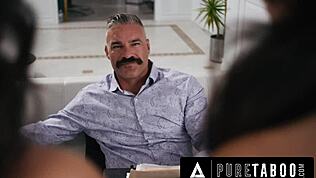 Pure Taboo asiatiske stedssøstre Lulu Chu & Kimmy Kimm opfylder stedfars dobbeltgænger fantasi