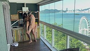 Milliomos meghív duplexbe és keményen baszom