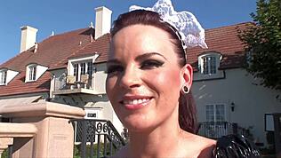 Човече, Брук Скот е толкова дива като Дана Де Армънд с анални играчки