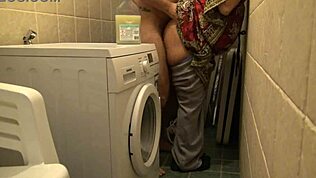 Min fru knullar i källaren medan jag är på jobbet