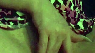 Fuschia Leopard Scutură Fundul Mare MILF în Stil European Sălbatice