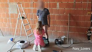 aproape prinsă înșelând cu colegul pe șantier