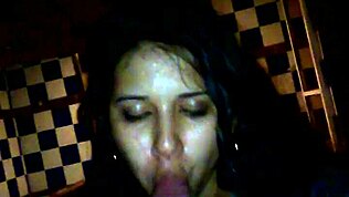 Perempuan ni tahu buat di hotel ke?