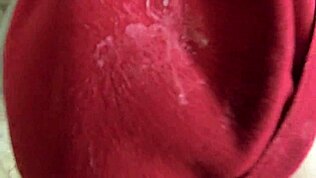 Joulupukki osaa käsitellä kuumaa petollisia vaimoa! MilfyCalla milf huora villiintyy pitsissä. 😜