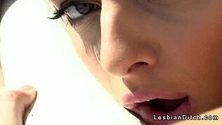 Ikad probao anal sa igračkama? Ove interrasne lezbejke znaju kako!