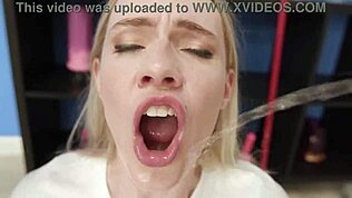 Rebel Rhyder prend trois mecs avec double pénétration sauvage