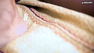 Člověče, můj desi přítel sdílel mou přítelkyni s obříma prsama na první trojku vůbec!