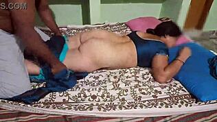 Devar uživa vročo seanso z lepo vročo Bhabhi