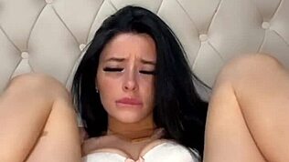 Готино американско студентче 18+ дава приятелка опит на уебкам с минета и сквирт