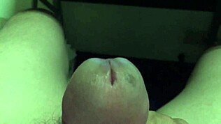 Poglej tega velikega kerca, monster cock pripravljen za akcijo?