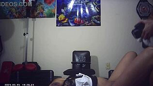 Ψιθυρίζει, Πίσω Από Τις Κάμερες, Δες Το Χτύπημα Πούτσας Και Το Σπέρμα Ενώ Συνεχίζει