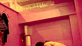 Jag är besatt av denna kurviga kinesiskas vilda klimax