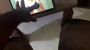 섹시 인도 아줌마 위해 큰 자지 생각하며 컵트리뷰트 해